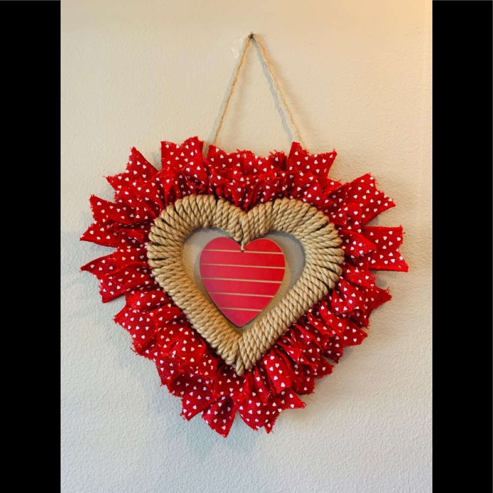 Valentine’s Wreath - Picture 1 of 3